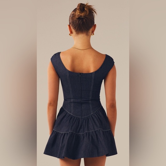 NWT - Peppermayo Exclusive - Isabella Denim
Bustier Dress in Indigo - Size US 10 - Picture 5 of 9
